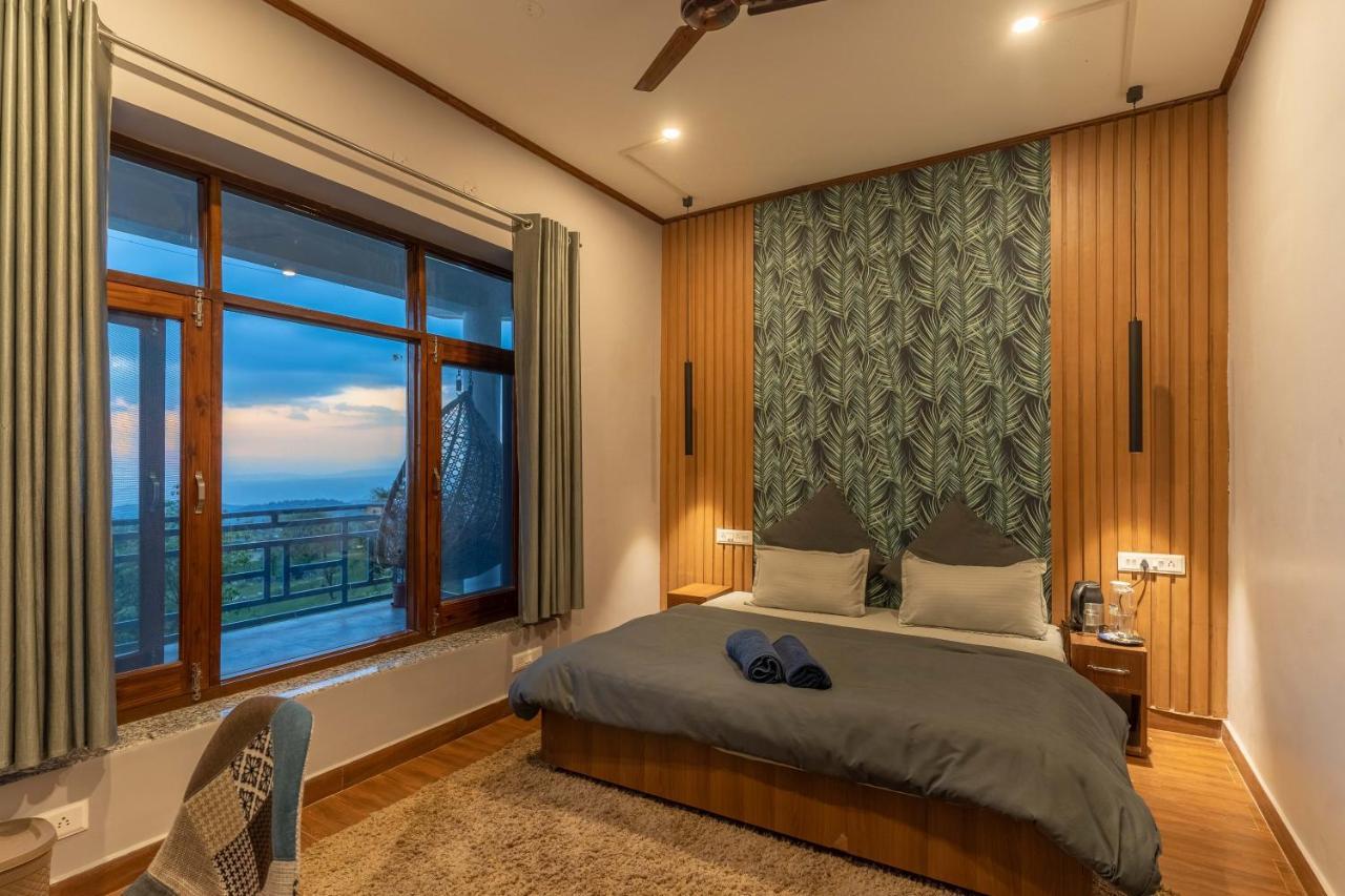King Room with Mountain View